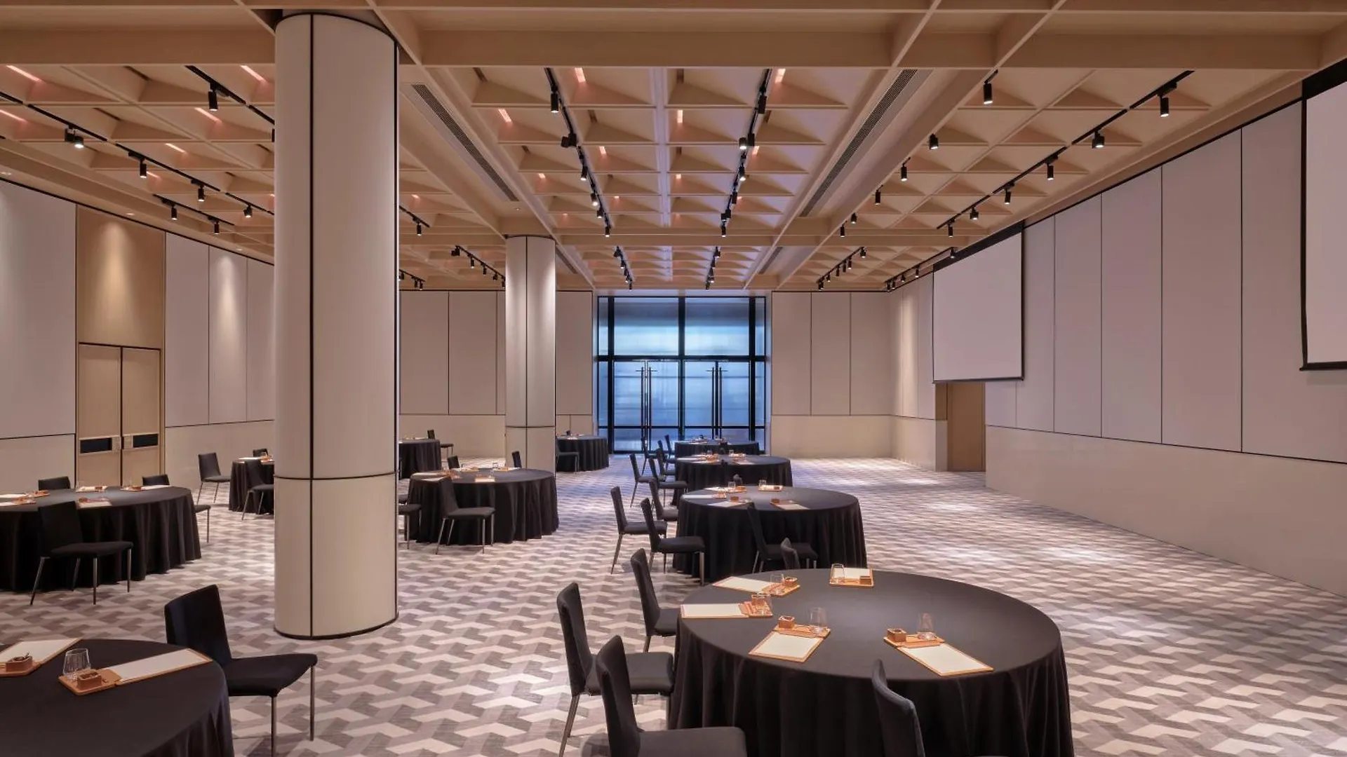 Hyatt Centric Zhongshan Park Shanghai Hotel